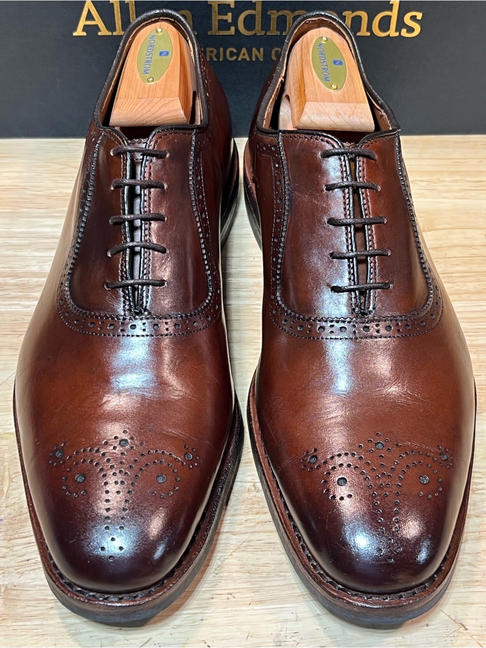 Allen Edmonds Cornwallis Men’s Leather Adelaide Oxfords Sz 11.5D Dainite Soles
